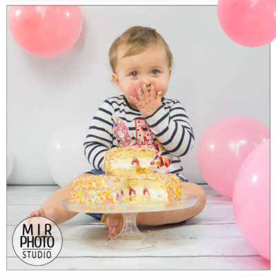 Shooting photo smash the cake