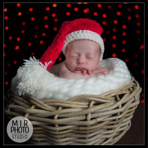 Séance photo nouveau-né à Noël au Studio