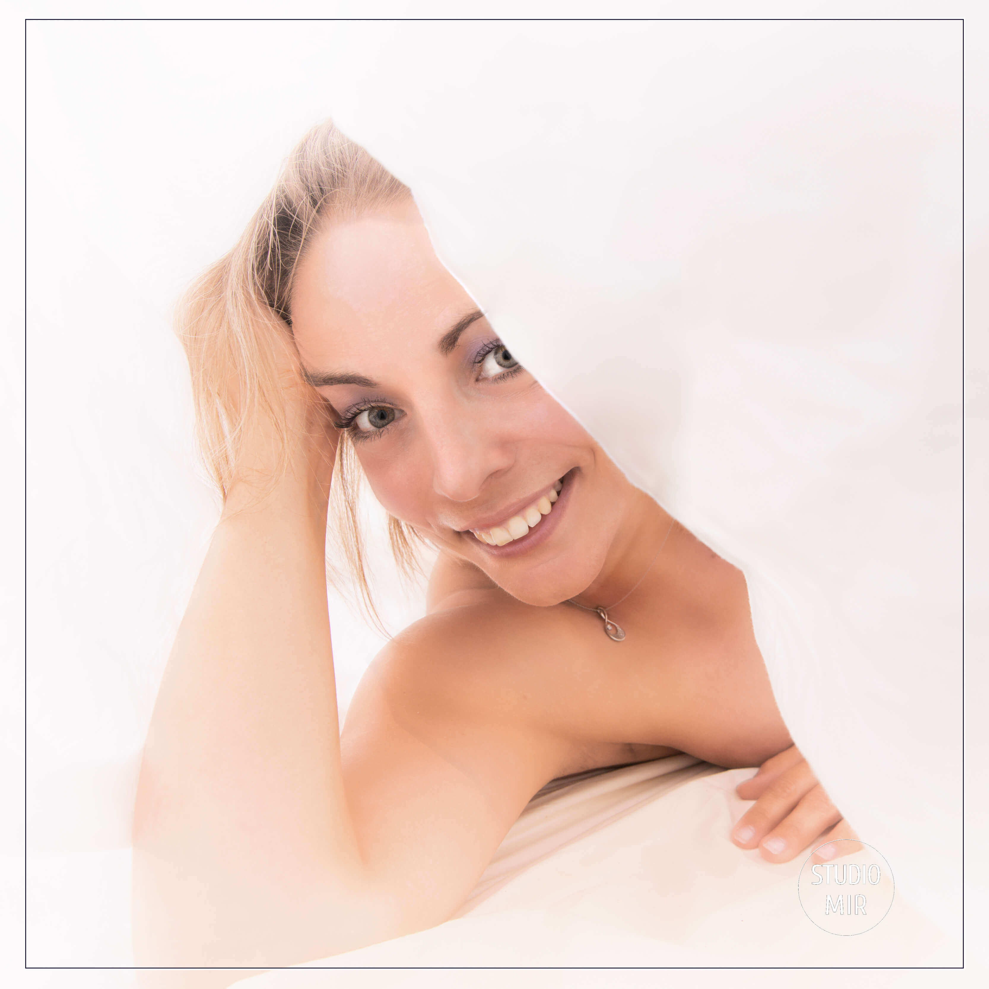 19-09-alaska-boudoir-mir