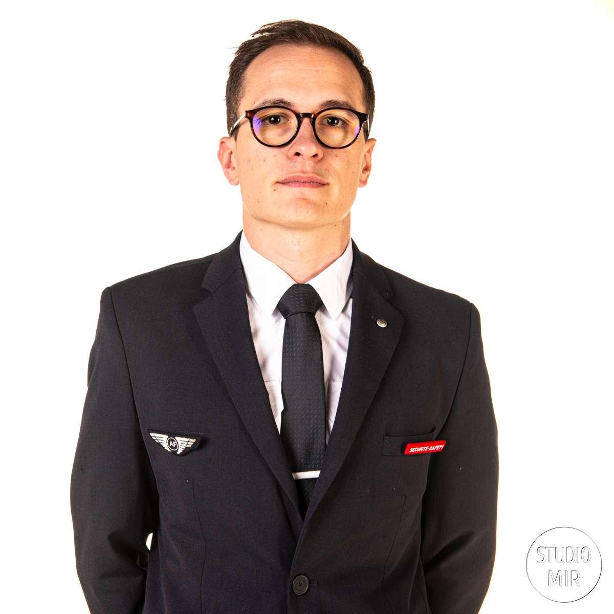 Portrait professionnel de steward en studio photo dans le Val de Marne