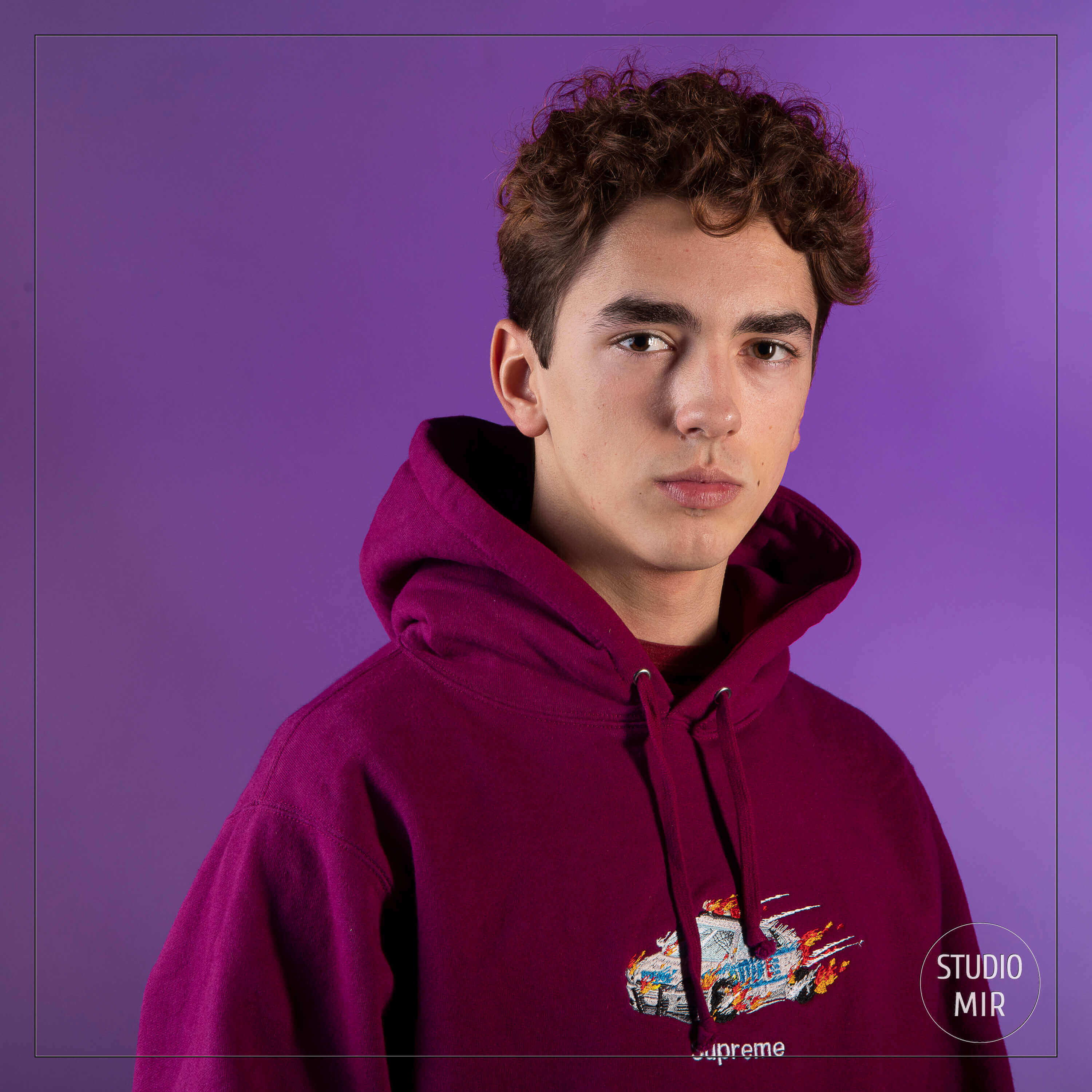 Shooting photo modèle homme en studio près de Paris