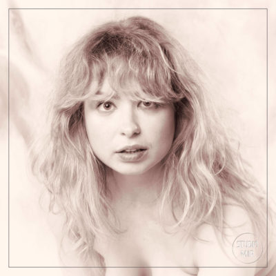 Photographe Boudoir : Shooting modèle façon dessin en Ile-de-France