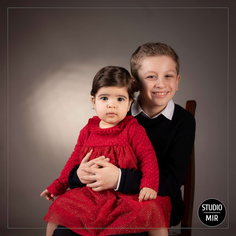 Photographe de famille : shooting frère et sœur à Saint-Maur des Fossés