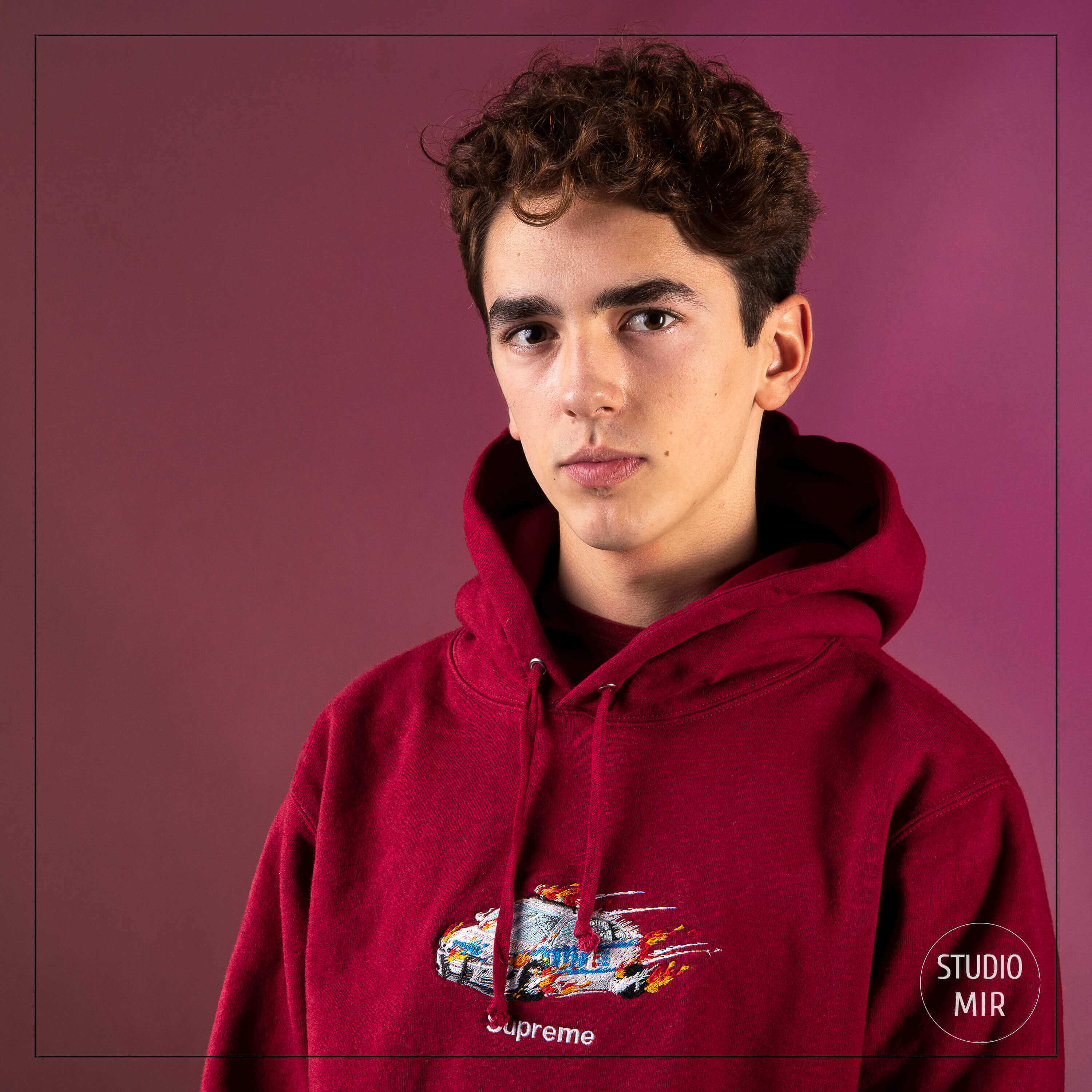 Shooting photo modèle homme en studio près de Paris