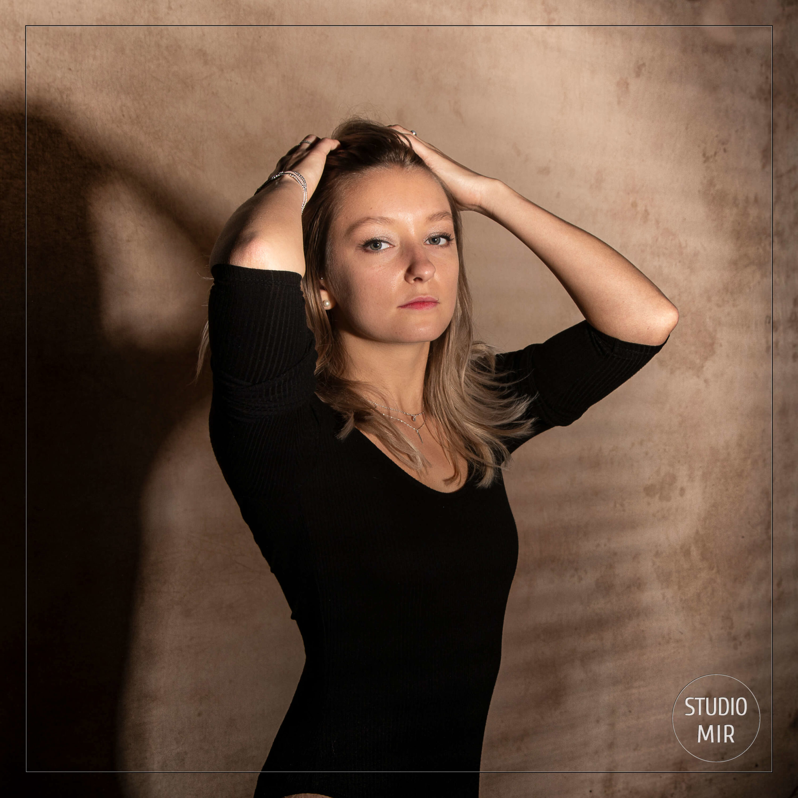 Séance Photo Boudoir avec Store en Ile de France