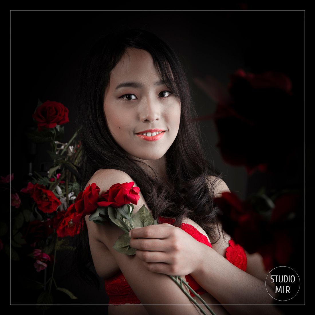 Belles photos Boudoir romantiques avec roses dans le Val de Marne