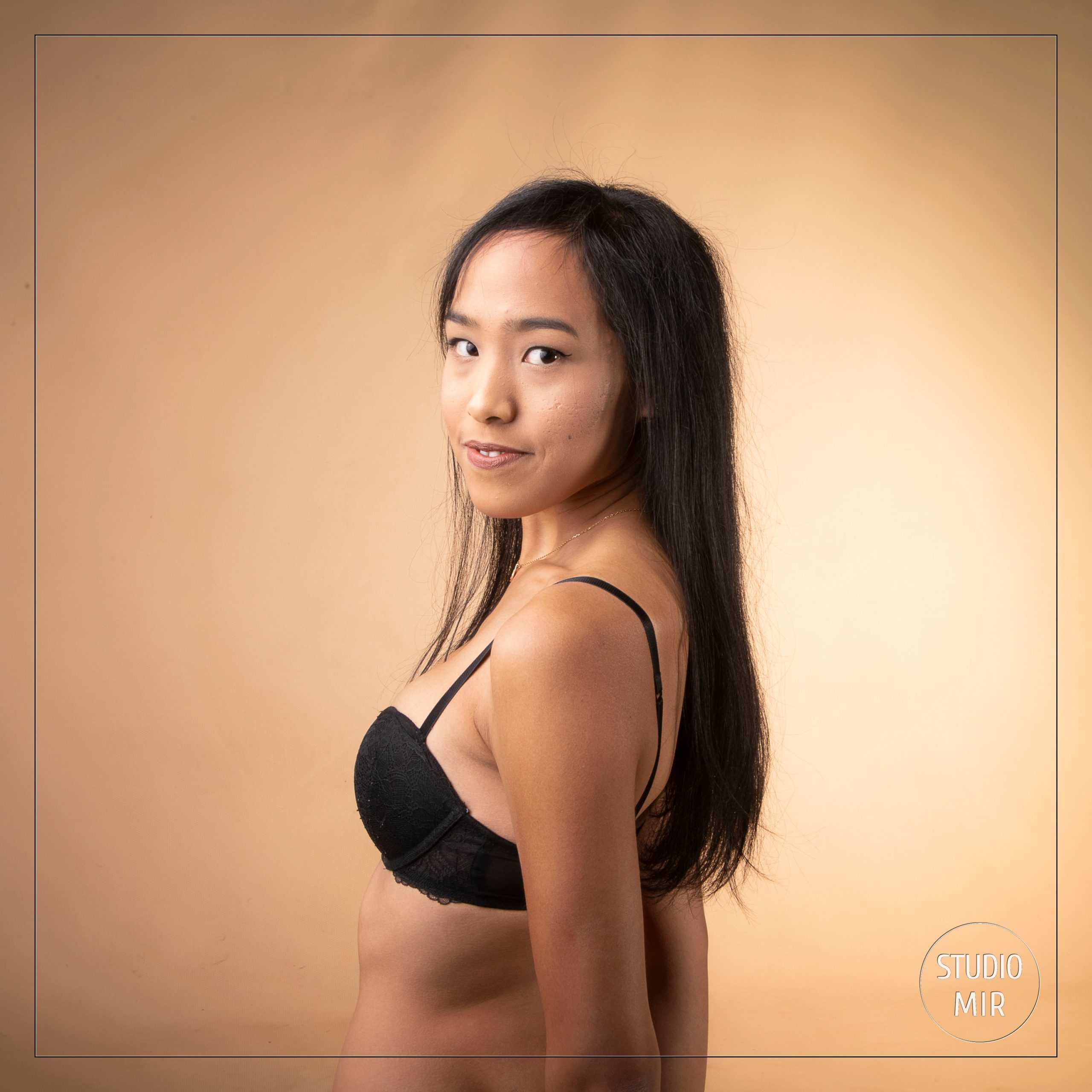 Franchir le pas d’un shooting Boudoir en studio dans le Val de Marne