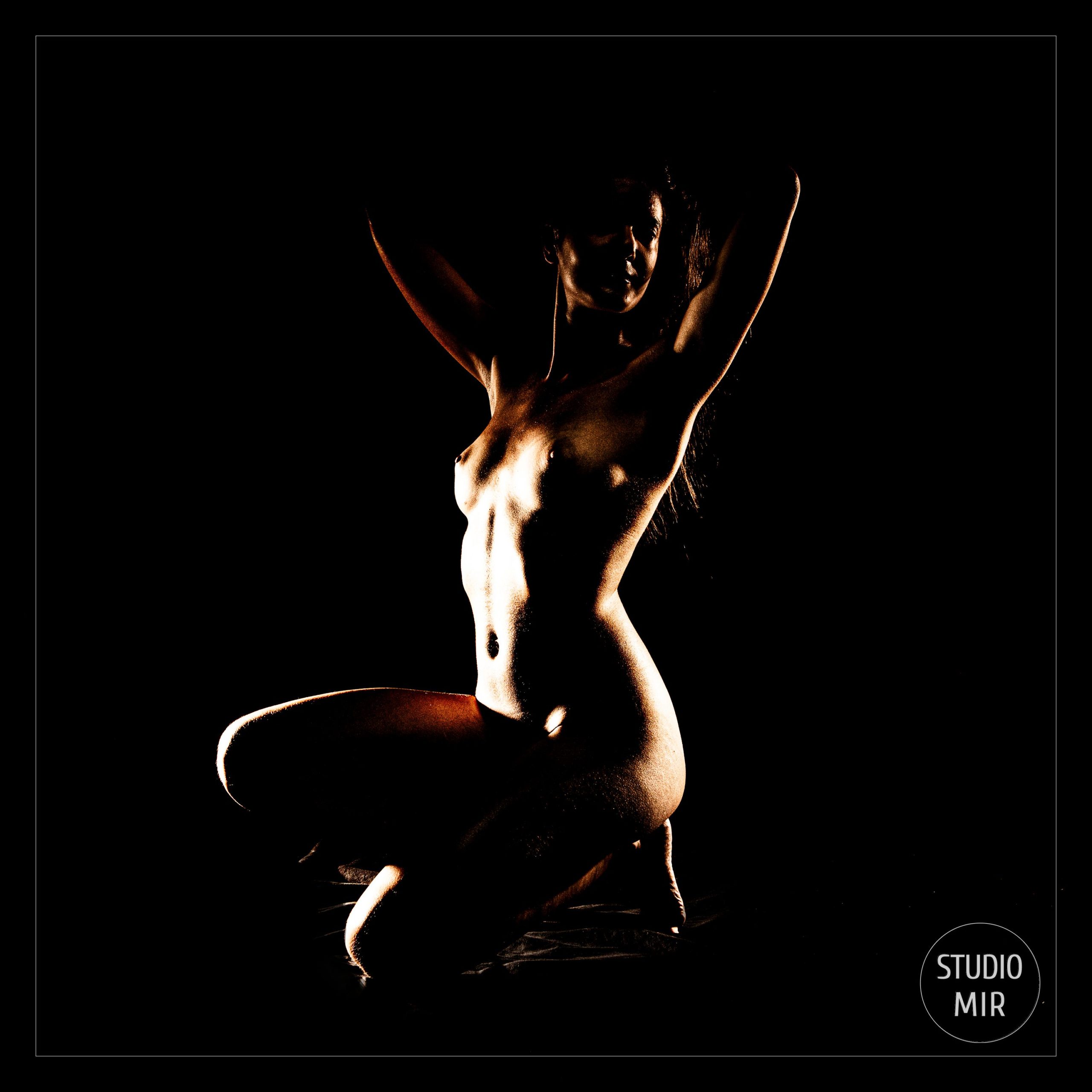 Shooting photo Boudoir clair obscure près de l’Essonne