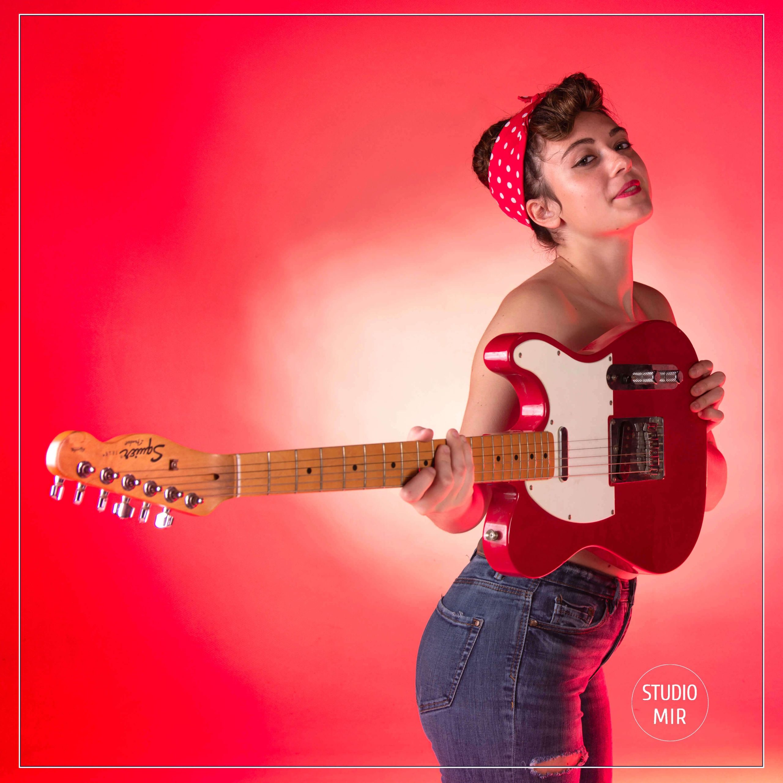 Shooting photo avec guitare électrique près de Paris dans le Val de Marne
