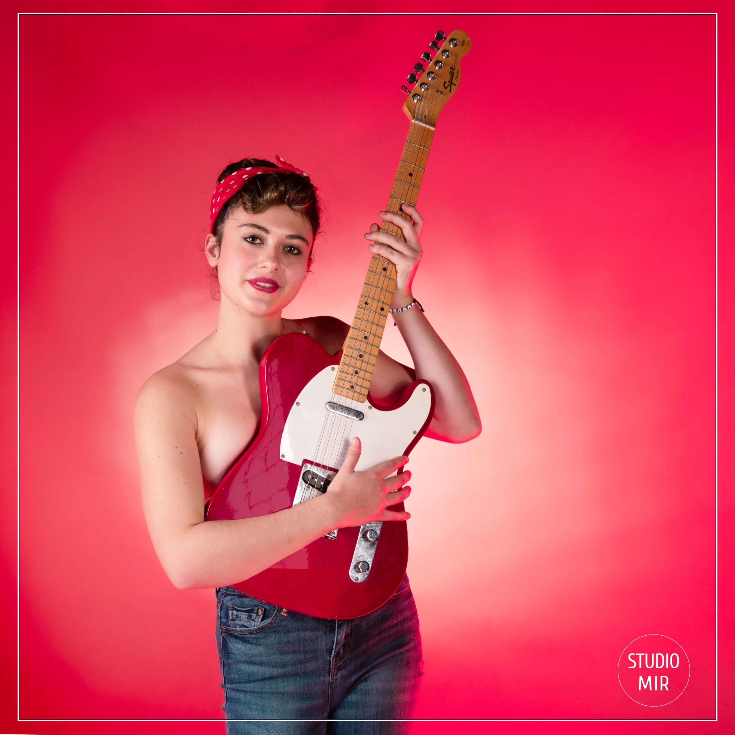 Shooting photo avec guitare électrique près de Paris dans le Val de Marne