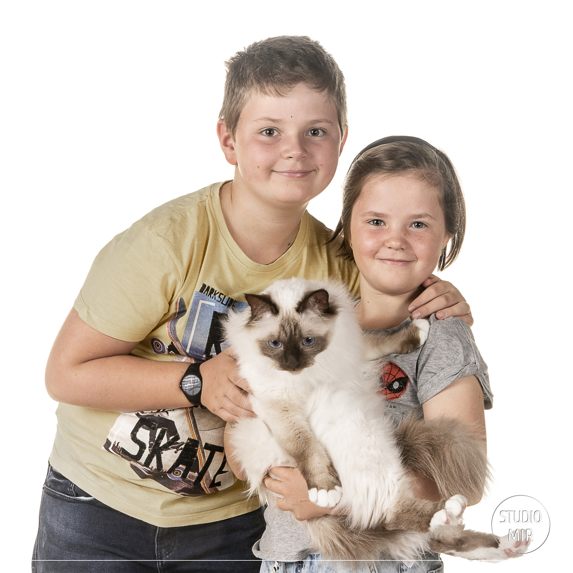 Idée cadeau de noël originale : une séance photo en famille avec animal de compagnie en région parisienne