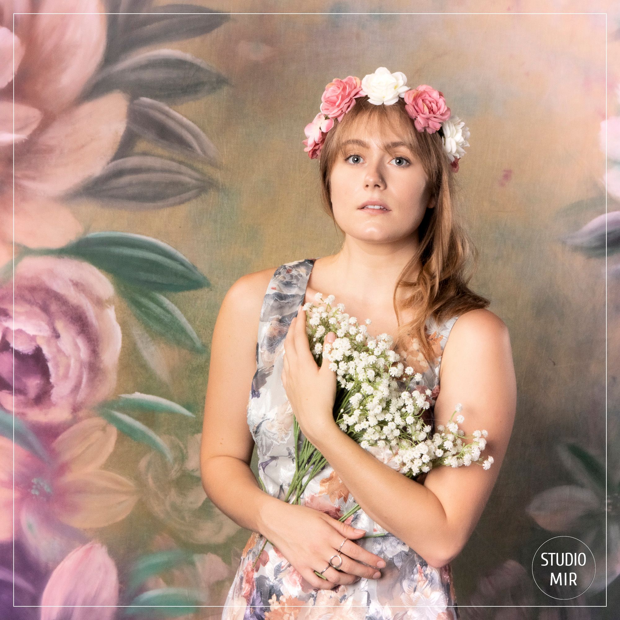 Séance photo en studio avec des fleurs en région parisienne