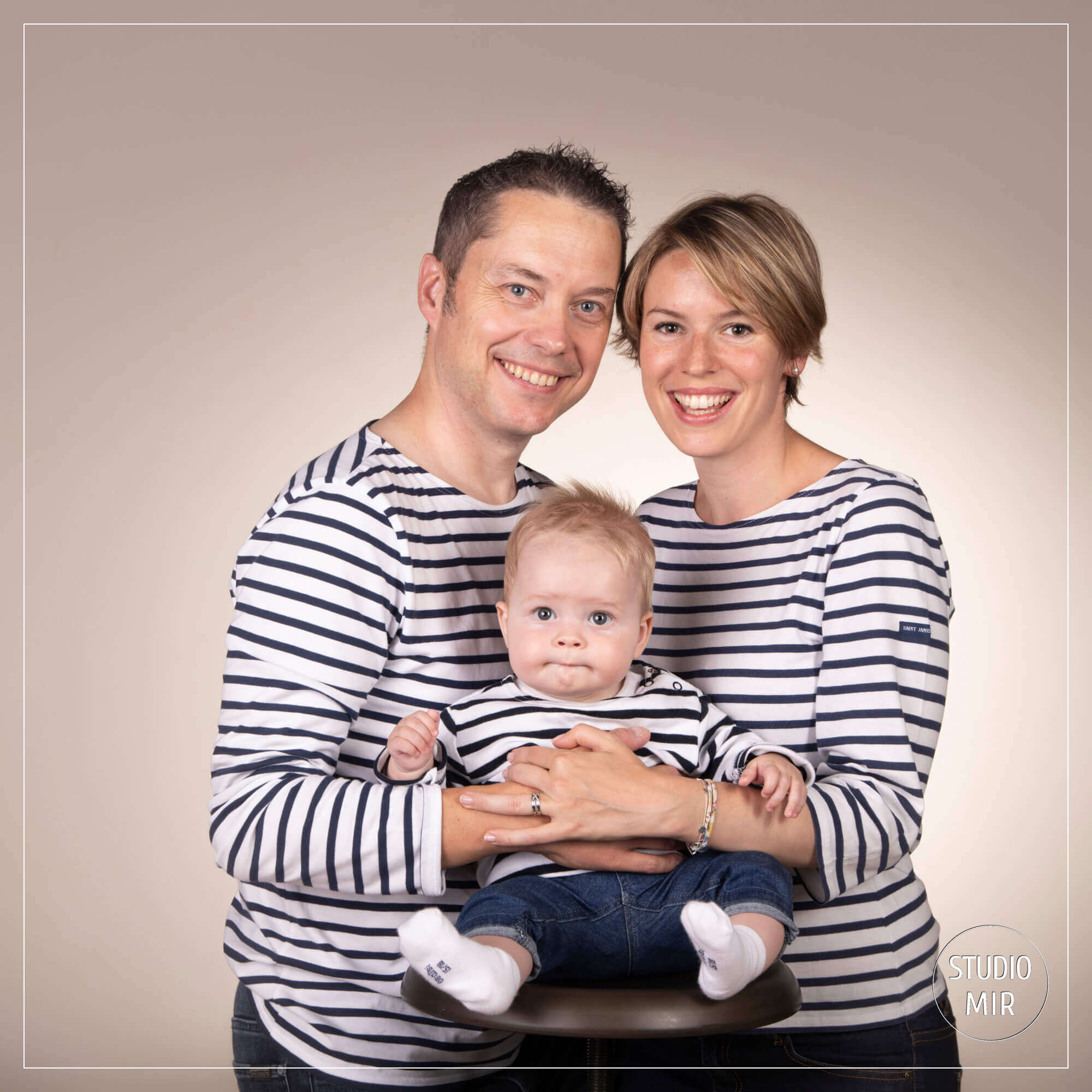 Idée cadeau originale : Séance photo en famille en studio dans le 94