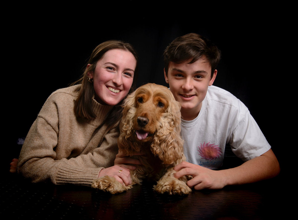 Séance photo en famille avec chien en IDF 