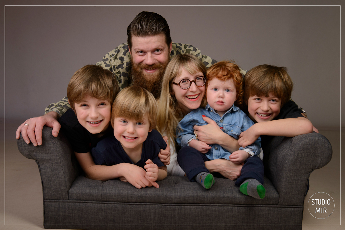 shooting-famille-studio-94- Shooting en famille dans un studio photo 94