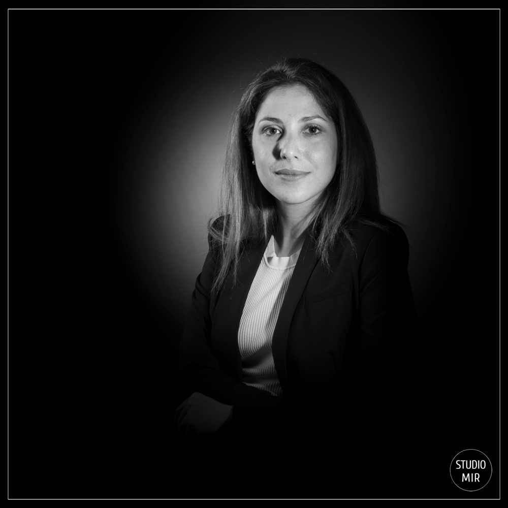 Photo professionnelle avocat-e en studio en IDF