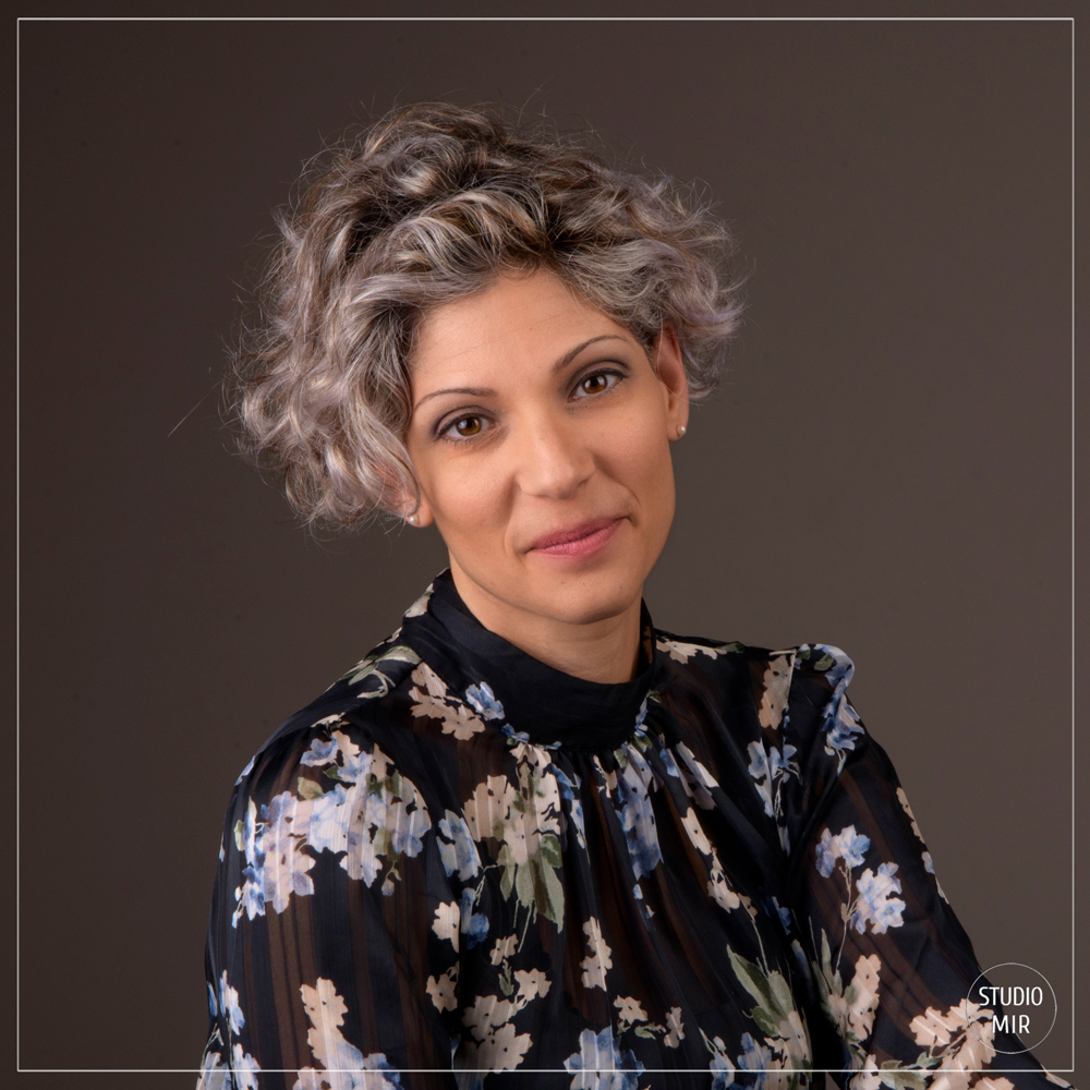 Photo-professionnelle-CV-Linkedin-studio-94- Photo professionnelle CV Linkedin en studio 94