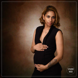 Photo grossesse en studio photo proche de Paris